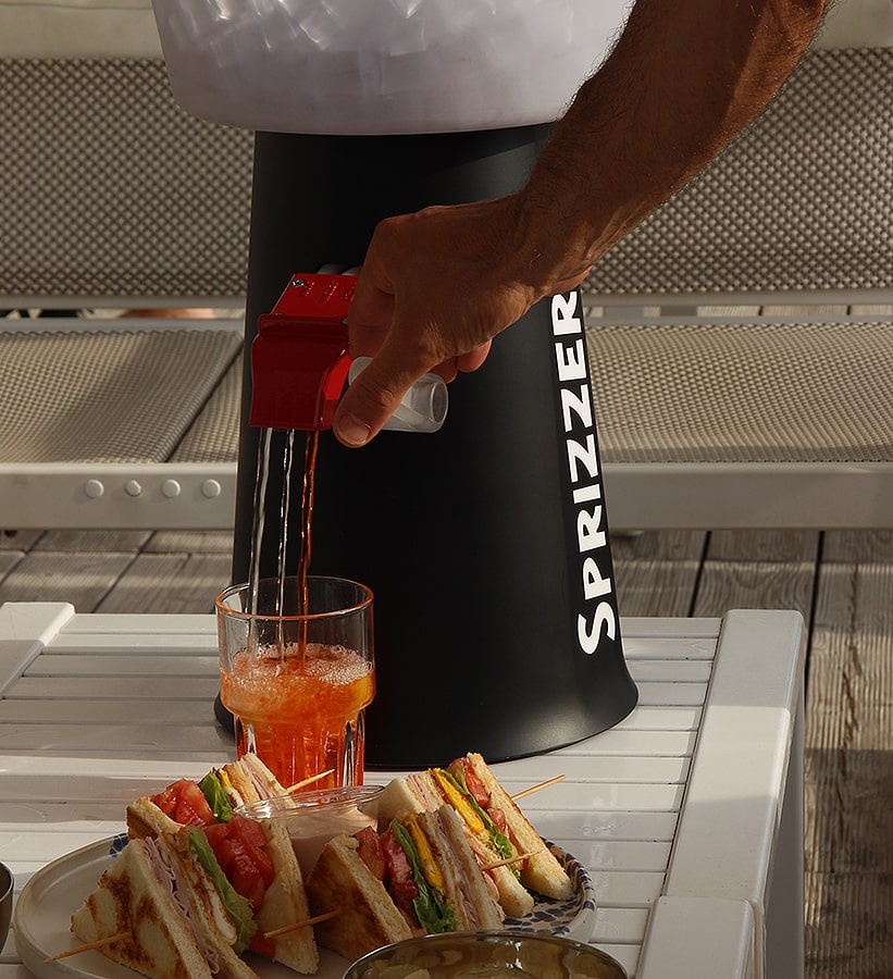 Sprizzer: la macchina per fare lo Spritz perfetto in pochi secondi ...